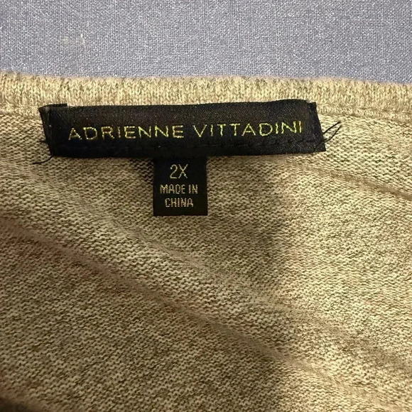 Adrienne Vittadini Gray Star Print Scoop Neck 3/4 Sleeve Blouse - Picture 5 of 7